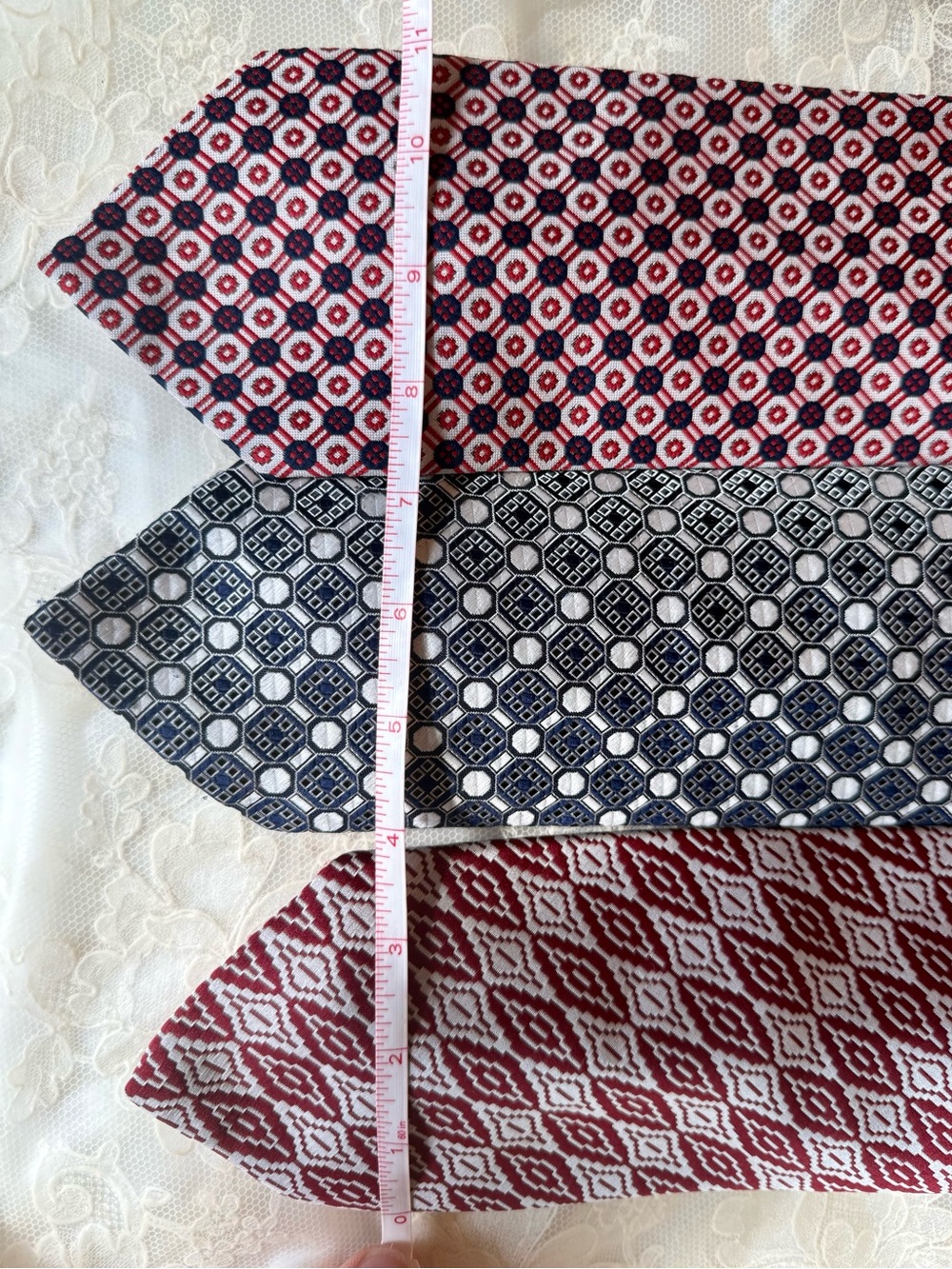 Vint Curated Geometric Necktie Trio in Red, Navy & White Wembley Resilio 1970 - Picture 6 of 11